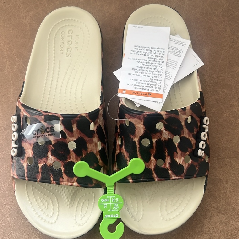 Crocs slides - Picture 3 of 4